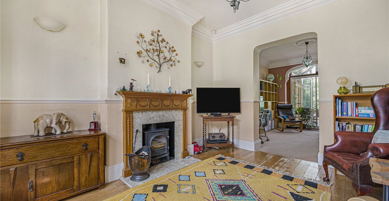 3 bedroom house for sale in London Road | Robinson Jackson