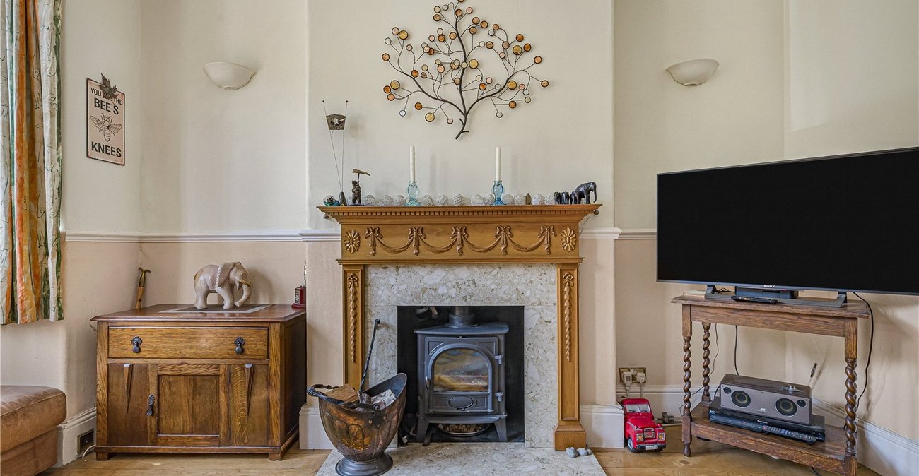 3 bedroom house for sale in London Road | Robinson Jackson