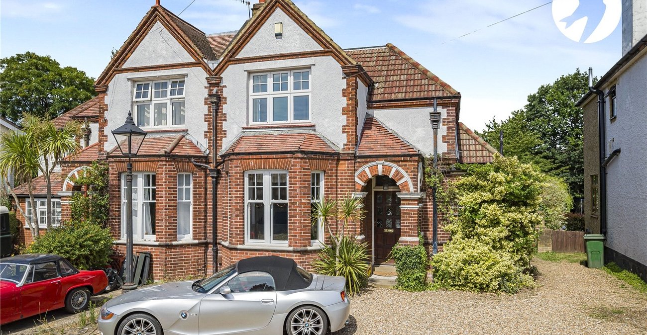 3 bedroom house for sale in London Road | Robinson Jackson