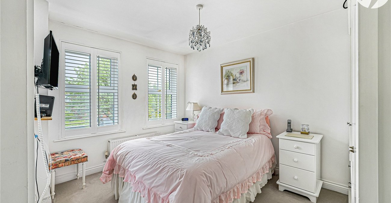 2 bedroom house for sale in Dartford | Robinson Jackson