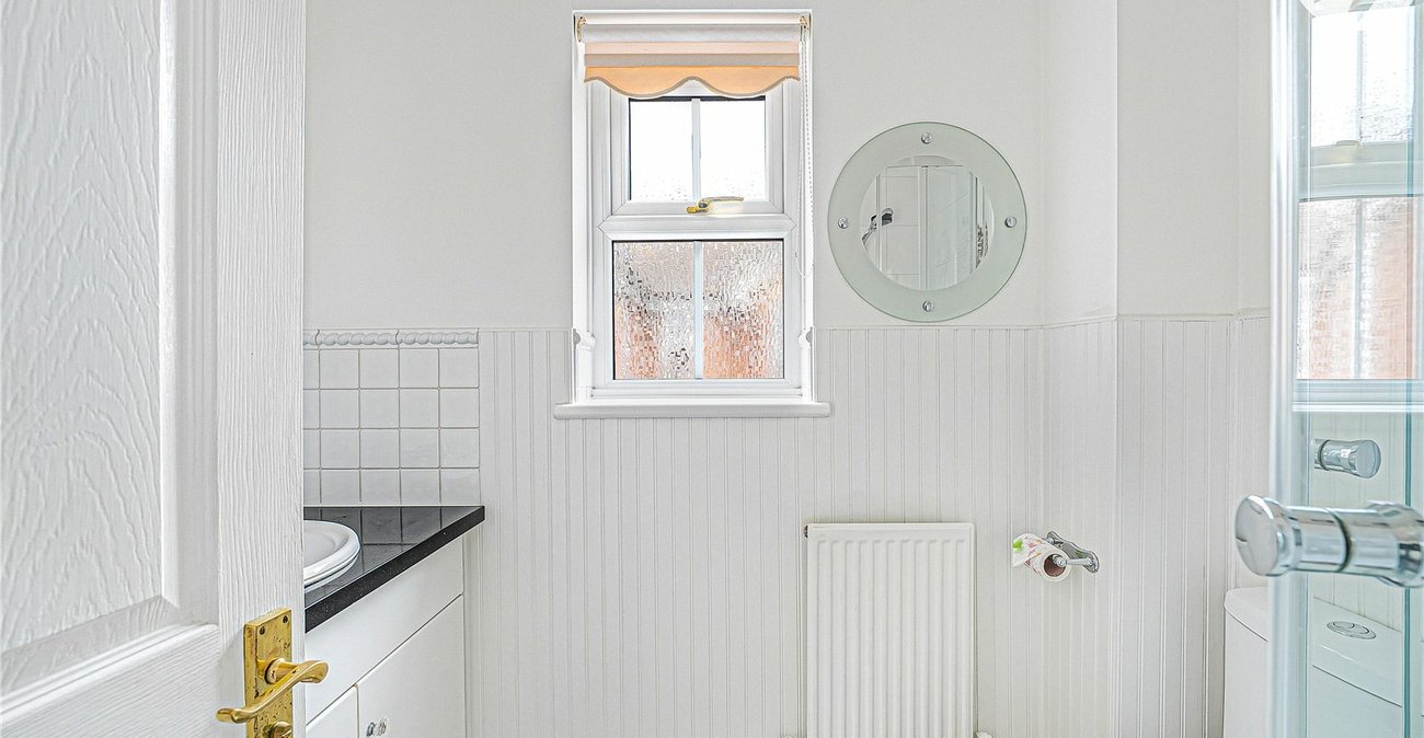 2 bedroom house for sale in Dartford | Robinson Jackson