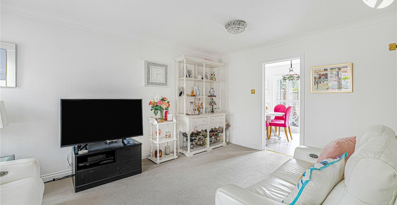 2 bedroom house for sale in Dartford | Robinson Jackson