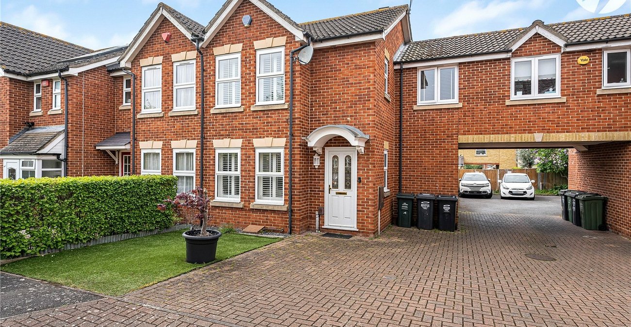 2 bedroom house for sale in Dartford | Robinson Jackson