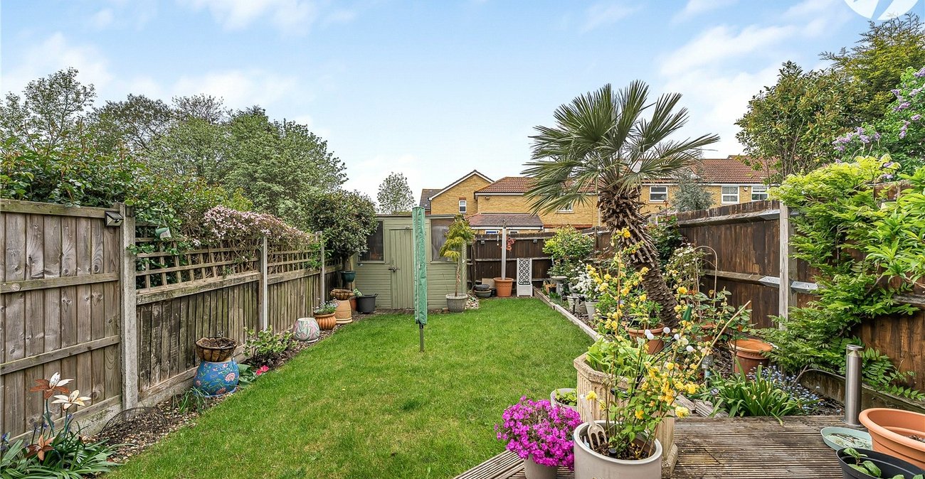 2 bedroom house for sale in Dartford | Robinson Jackson