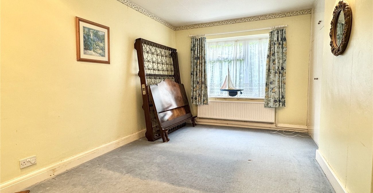 3 bedroom bungalow for sale in Eynsford | Robinson Jackson