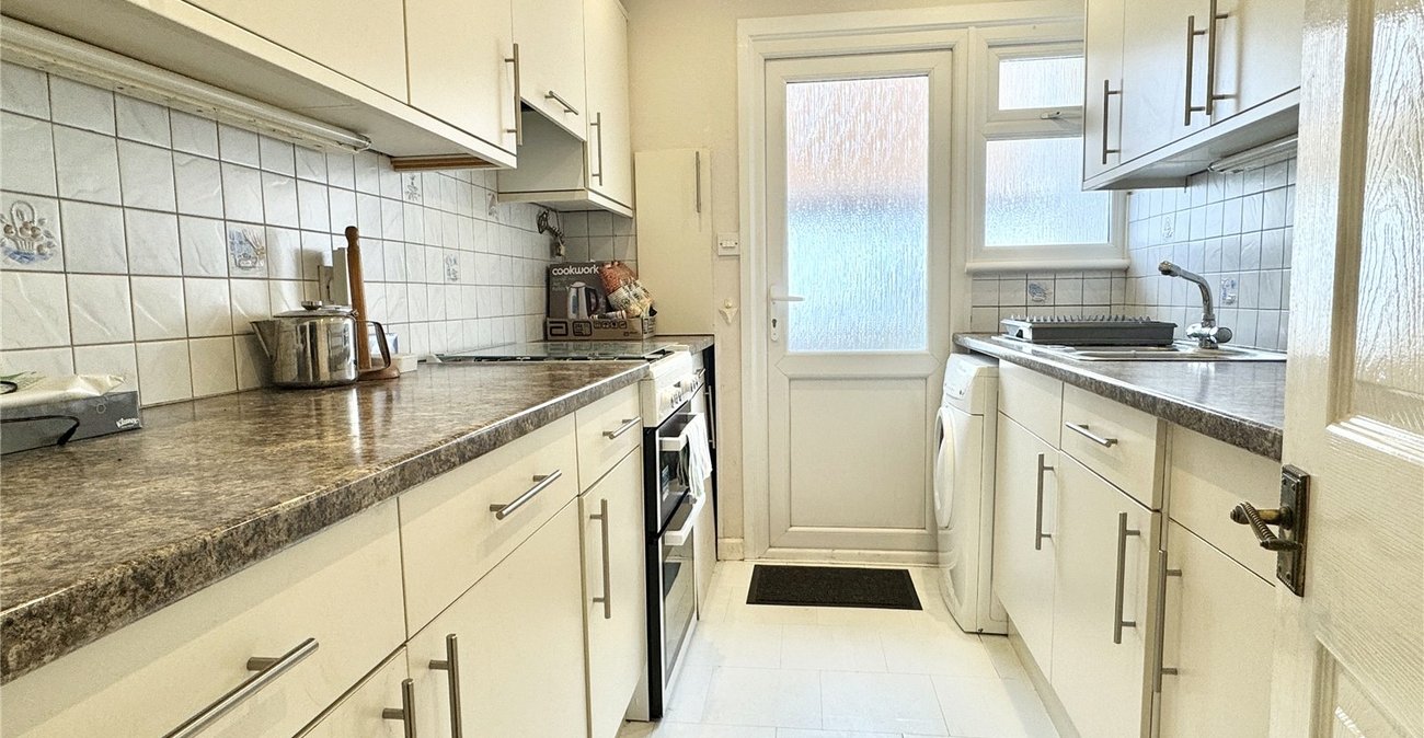 3 bedroom bungalow for sale in Eynsford | Robinson Jackson