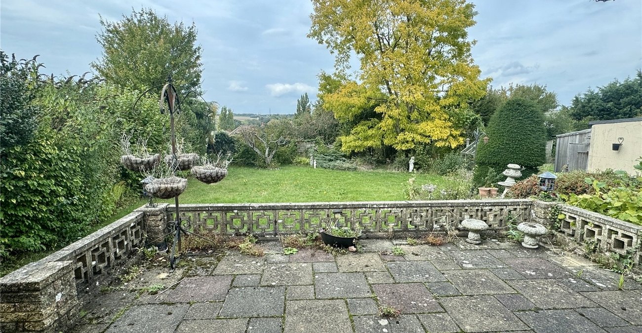 3 bedroom bungalow for sale in Eynsford | Robinson Jackson