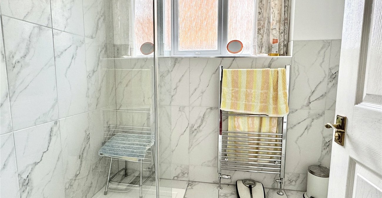 3 bedroom bungalow for sale in Eynsford | Robinson Jackson