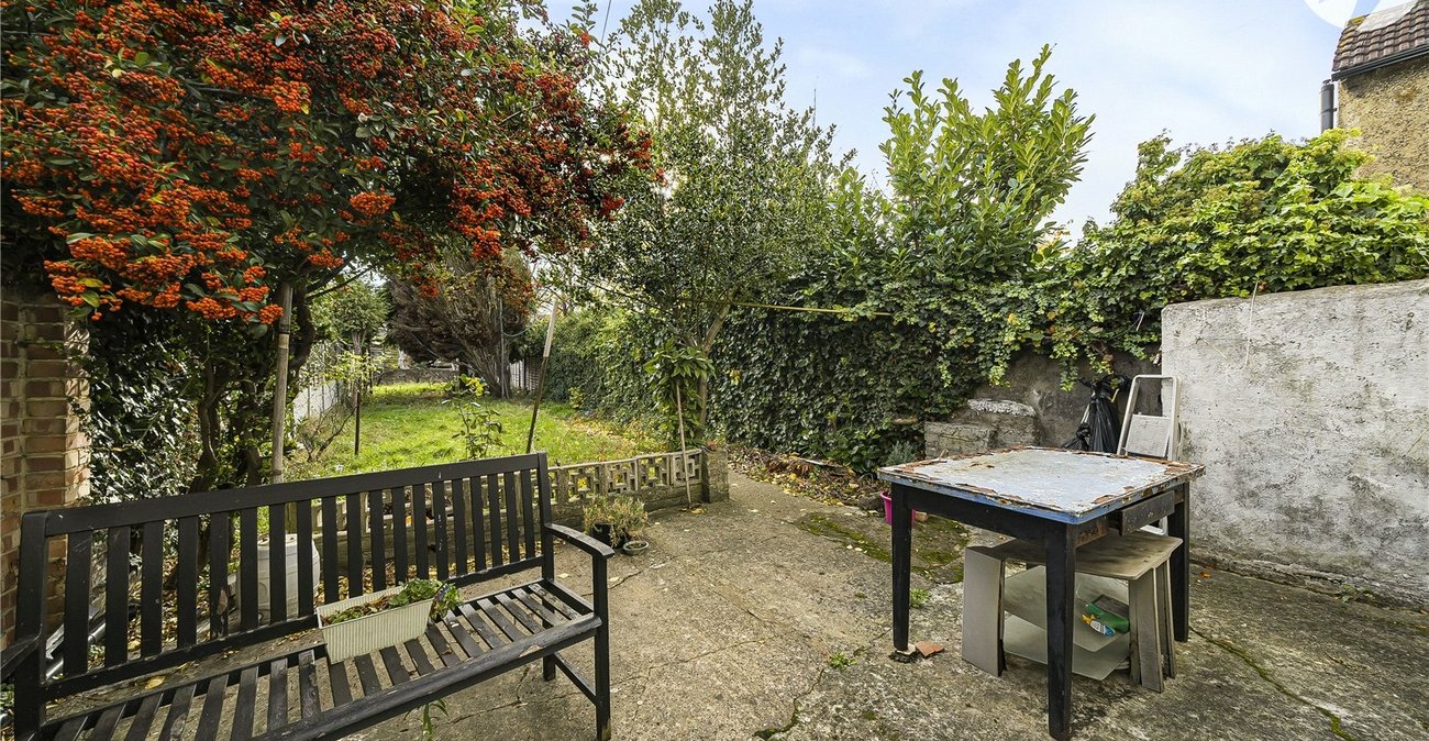 3 bedroom house for sale in Dartford | Robinson Jackson