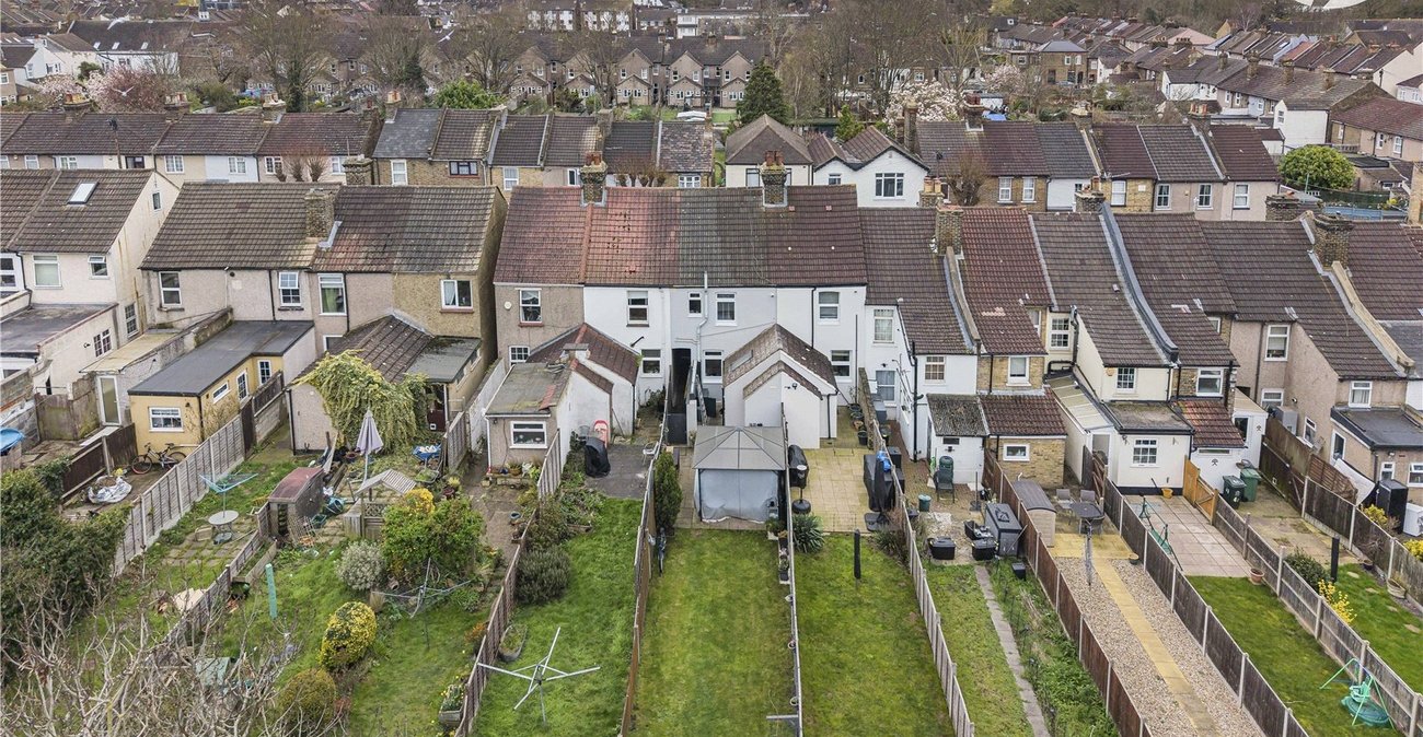 2 bedroom house for sale in Dartford | Robinson Jackson