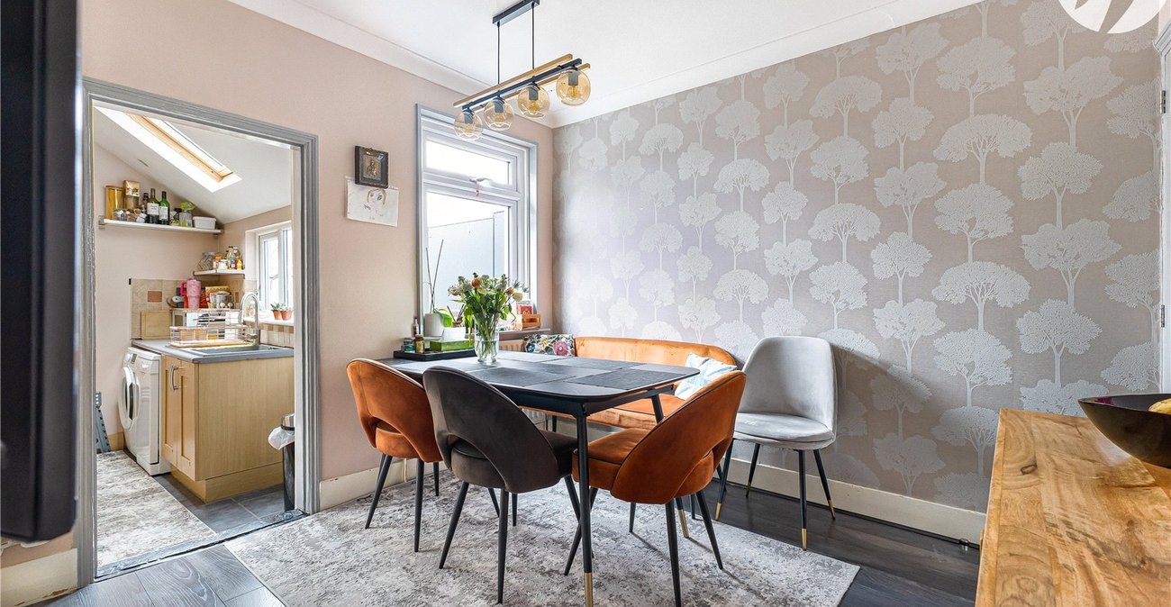 2 bedroom house for sale in Dartford | Robinson Jackson