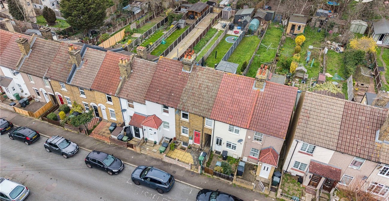 2 bedroom house for sale in Dartford | Robinson Jackson