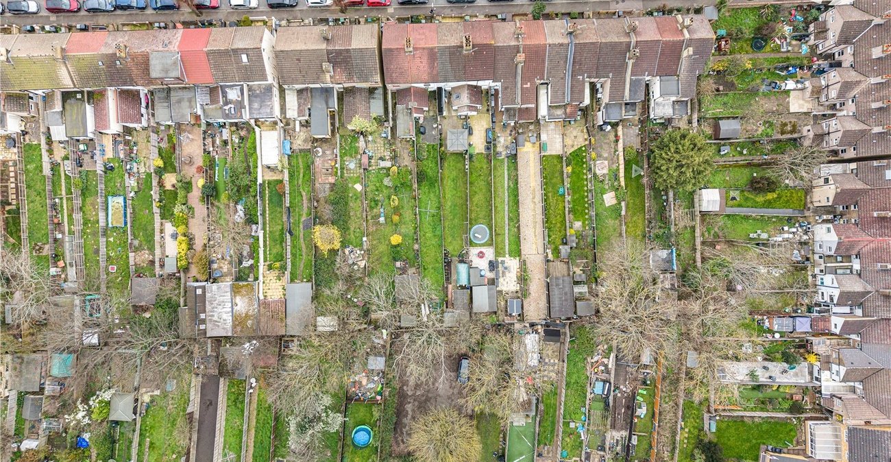 2 bedroom house for sale in Dartford | Robinson Jackson