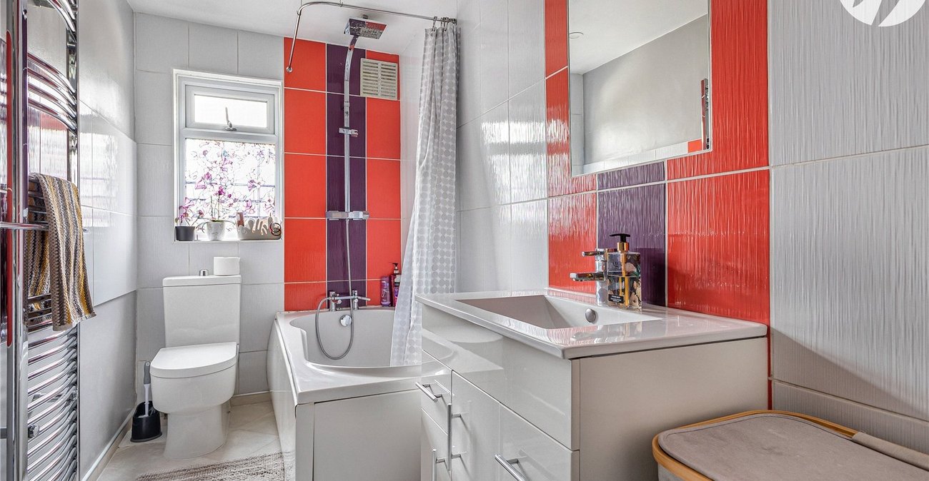 2 bedroom house for sale in Dartford | Robinson Jackson