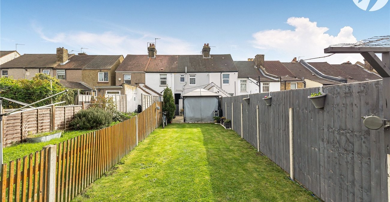2 bedroom house for sale in Dartford | Robinson Jackson