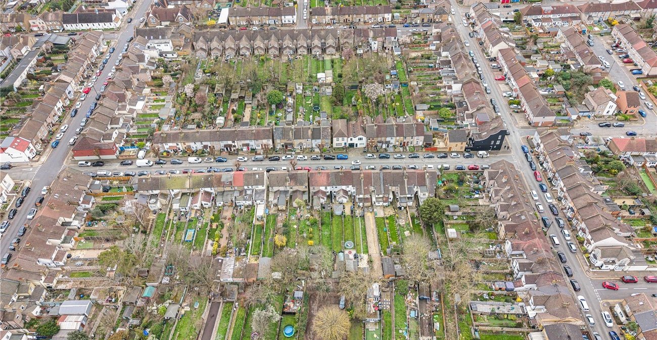 2 bedroom house for sale in Dartford | Robinson Jackson