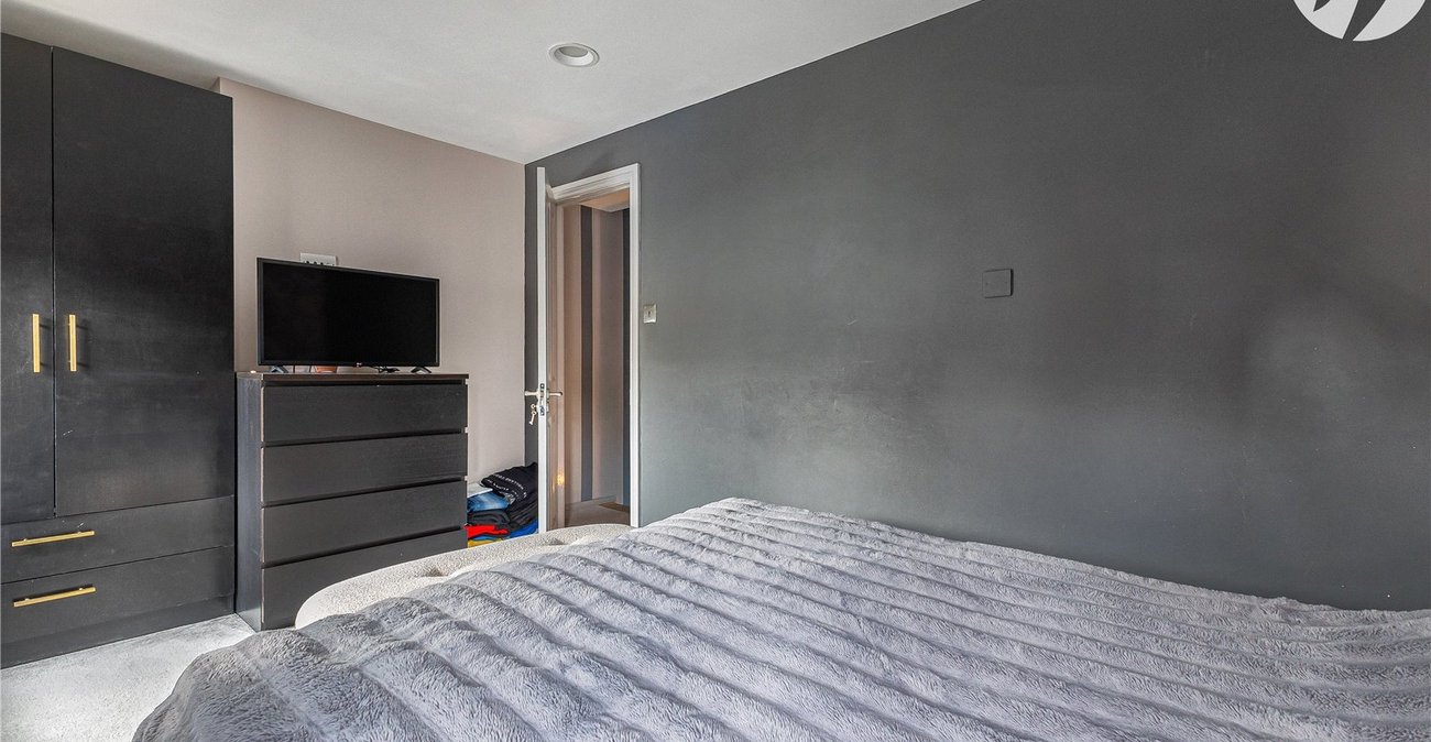 2 bedroom house for sale in Dartford | Robinson Jackson