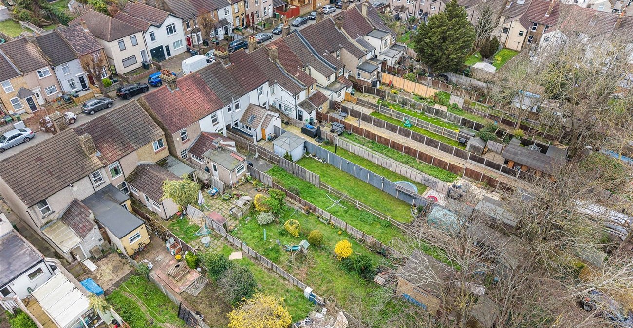 2 bedroom house for sale in Dartford | Robinson Jackson