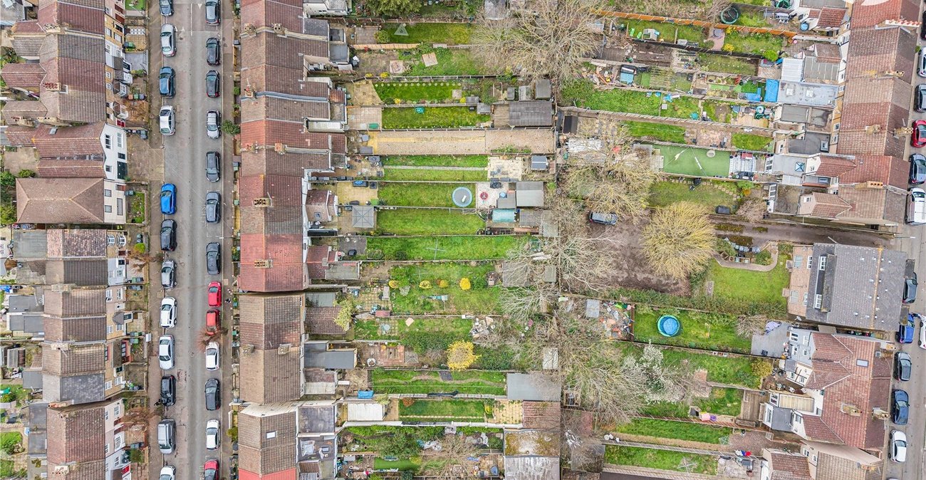 2 bedroom house for sale in Dartford | Robinson Jackson