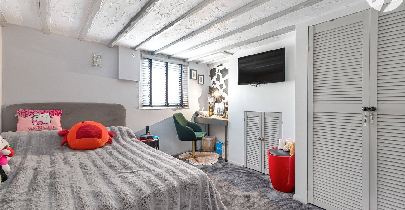 2 bedroom house for sale in Dartford | Robinson Jackson