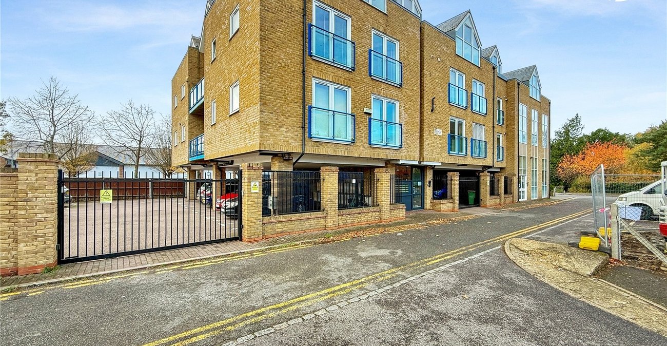 2 bedroom property for sale in Swanley | Robinson Jackson