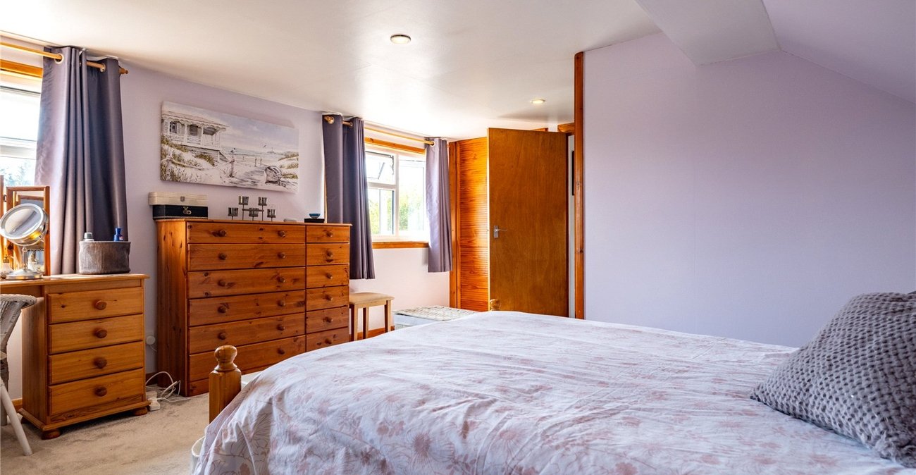 4 bedroom house for sale in Newington | Robinson Michael & Jackson