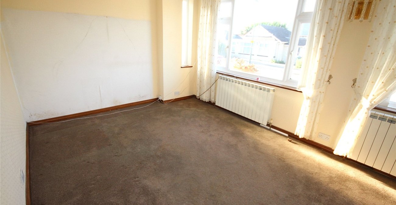 2 bedroom bungalow for sale in South Welling | Robinson Jackson