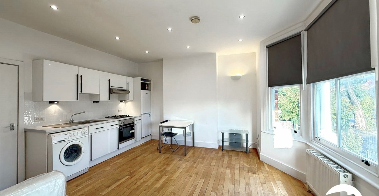1 bedroom property for sale in London | Robinson Jackson
