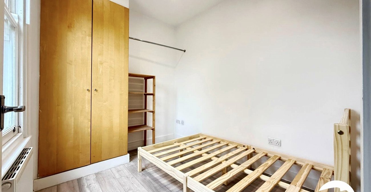 1 bedroom property for sale in London | Robinson Jackson