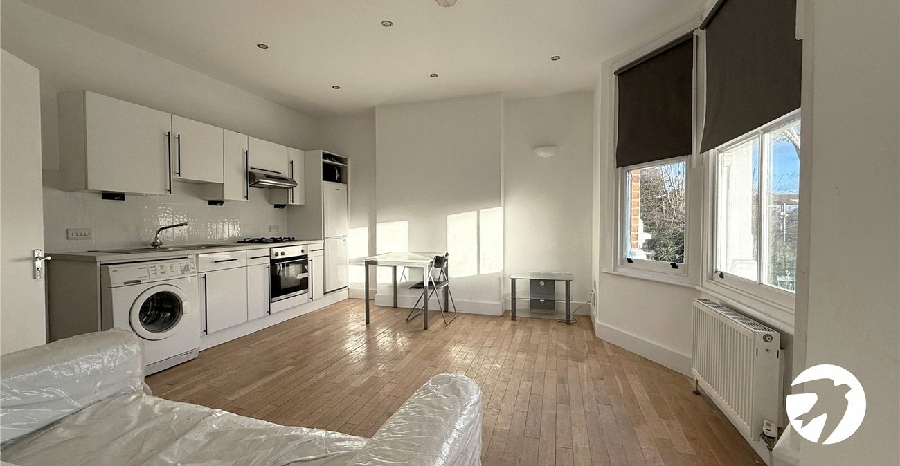 1 bedroom property for sale in London | Robinson Jackson