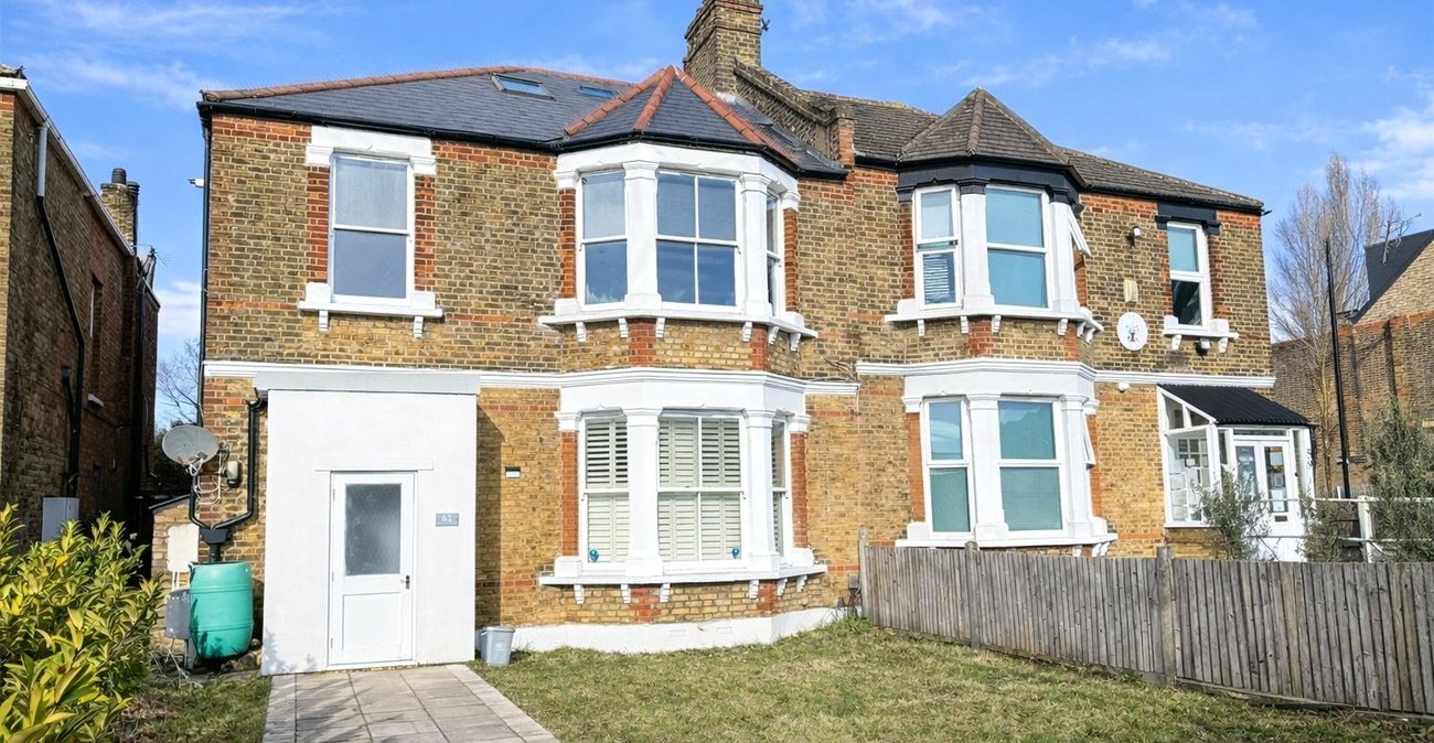 1 bedroom property to rent in London | Robinson Jackson