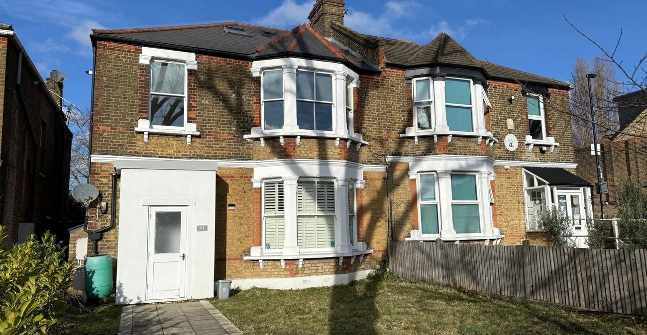 1 bedroom property for sale in London | Robinson Jackson