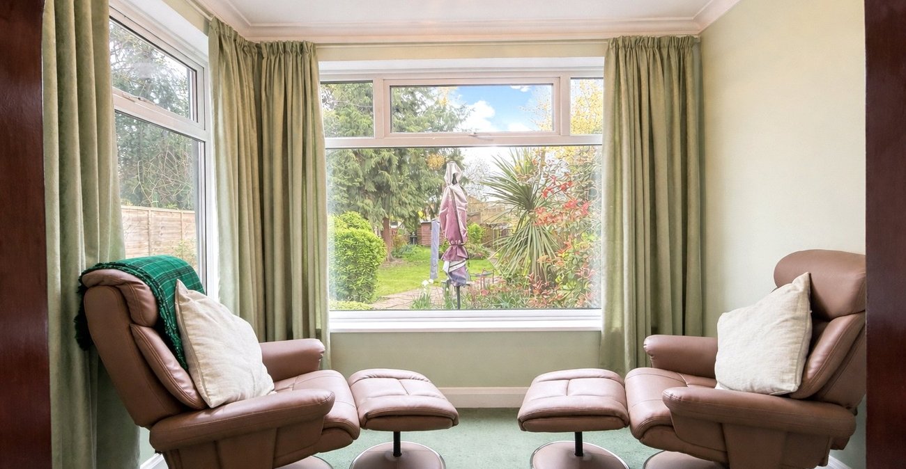 3 bedroom house for sale in London | Robinson Jackson