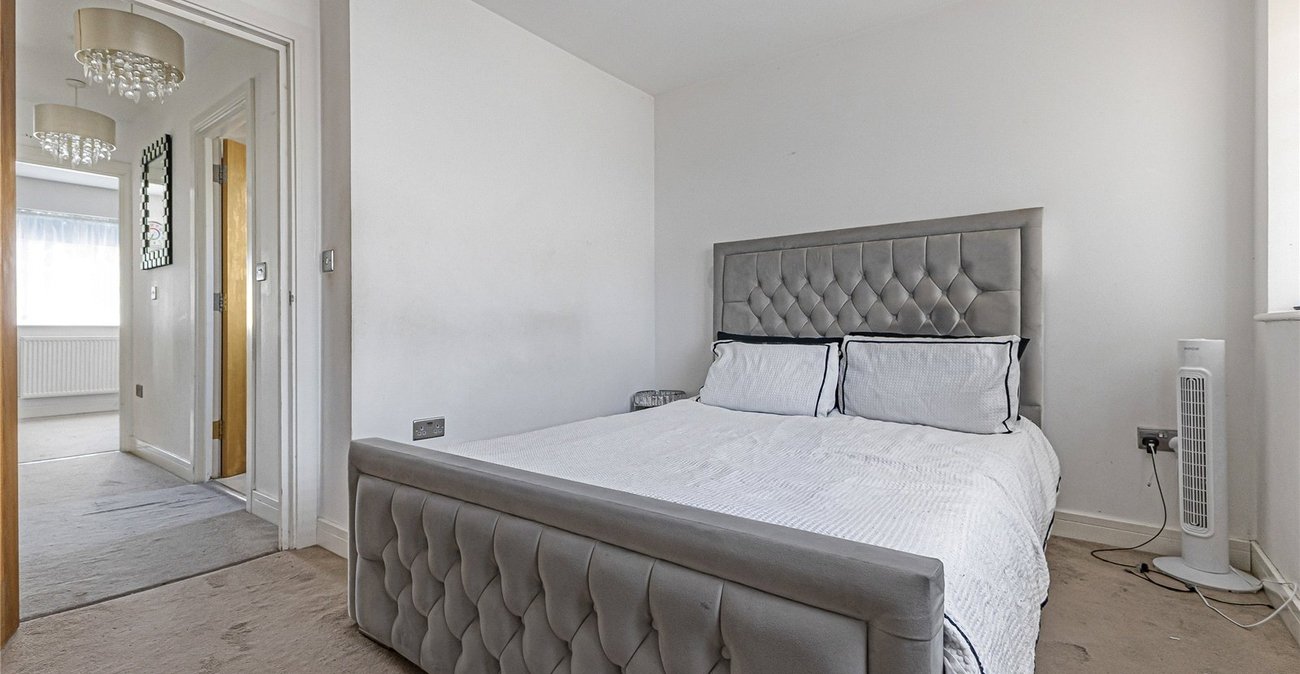 3 bedroom property for sale in Rochester | Robinson Michael & Jackson