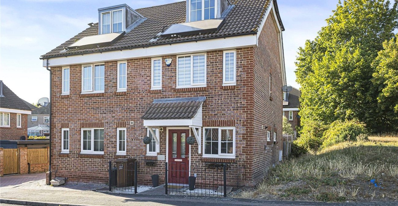 3 bedroom property for sale in Rochester | Robinson Michael & Jackson