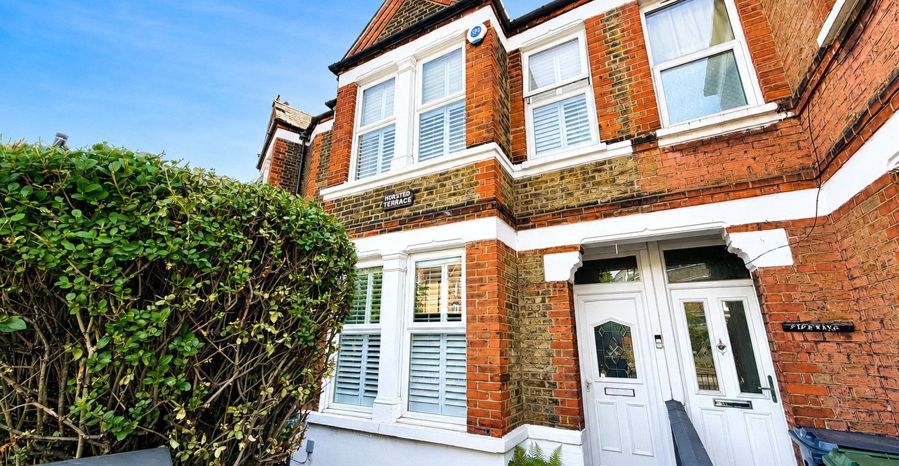 2 bedroom house for sale in Brockley | Robinson Jackson