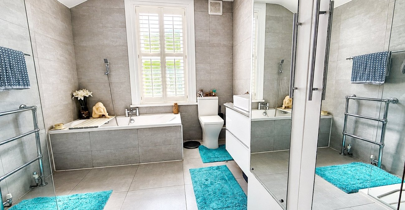 2 bedroom house for sale in Brockley | Robinson Jackson