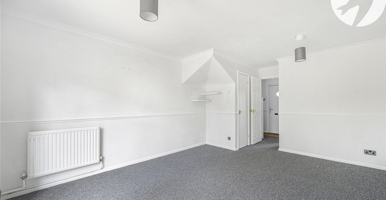 2 bedroom house for sale in Swanscombe | Robinson Jackson