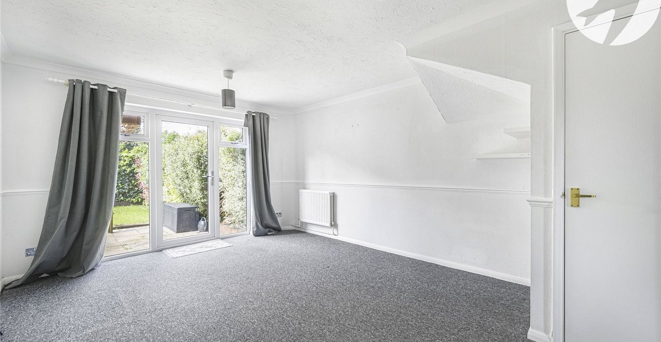 2 bedroom house for sale in Swanscombe | Robinson Jackson