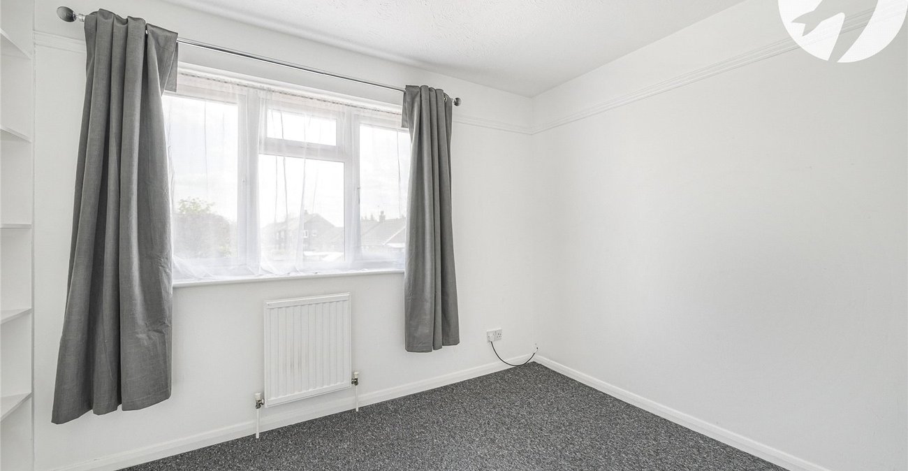 2 bedroom house for sale in Swanscombe | Robinson Jackson