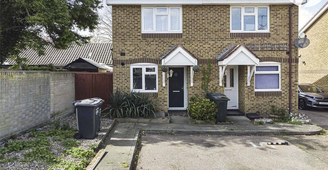 2 bedroom house for sale in Swanscombe | Robinson Jackson
