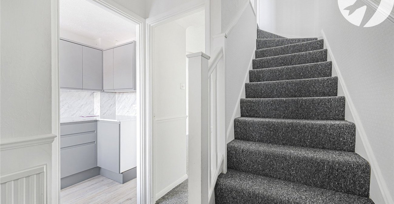 2 bedroom house for sale in Swanscombe | Robinson Jackson