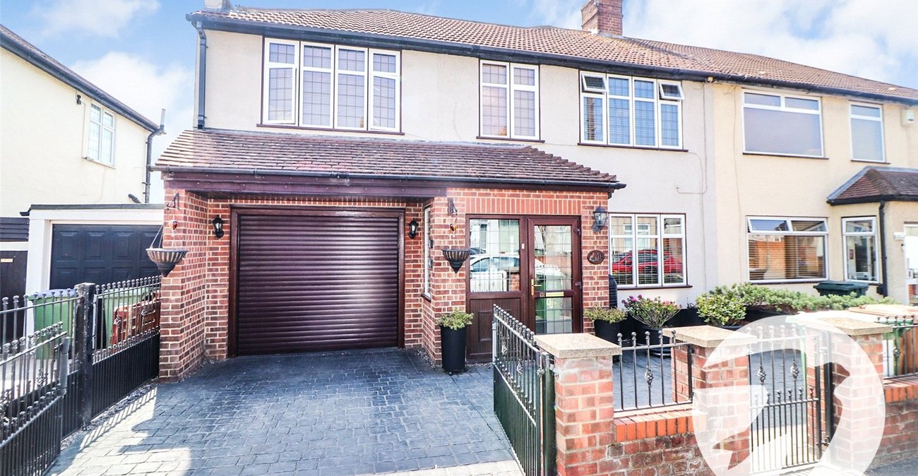 4 bedroom house for sale in Erith | Robinson Jackson