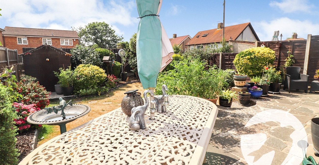 4 bedroom house for sale in Erith | Robinson Jackson