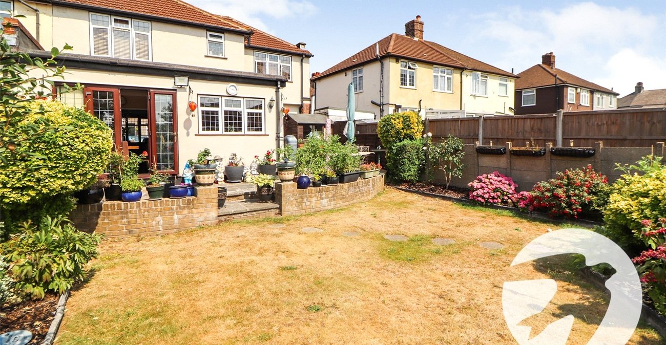 4 bedroom house for sale in Erith | Robinson Jackson