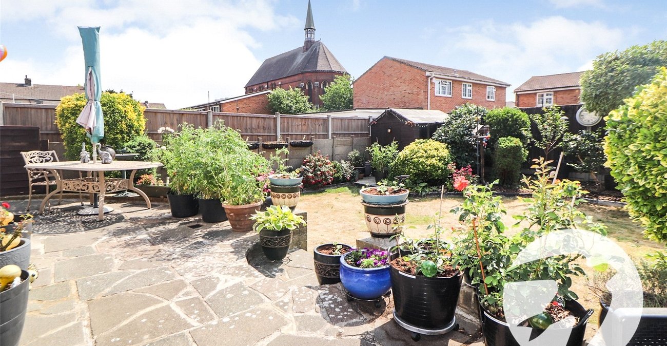 4 bedroom house for sale in Erith | Robinson Jackson