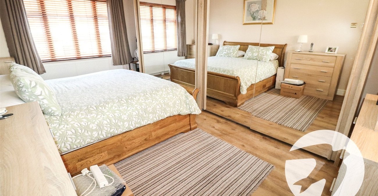 4 bedroom house for sale in Erith | Robinson Jackson