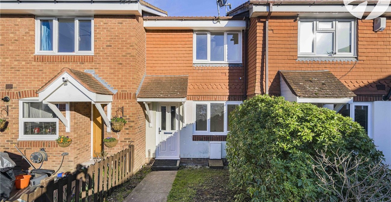 2 bedroom house for sale in Swanscombe | Robinson Jackson