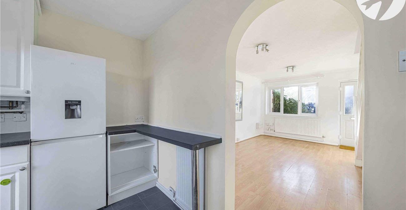 2 bedroom house for sale in Swanscombe | Robinson Jackson