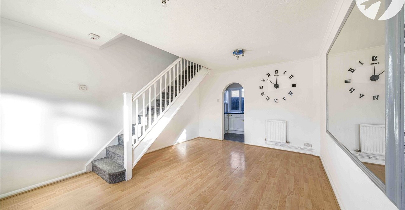 2 bedroom house for sale in Swanscombe | Robinson Jackson